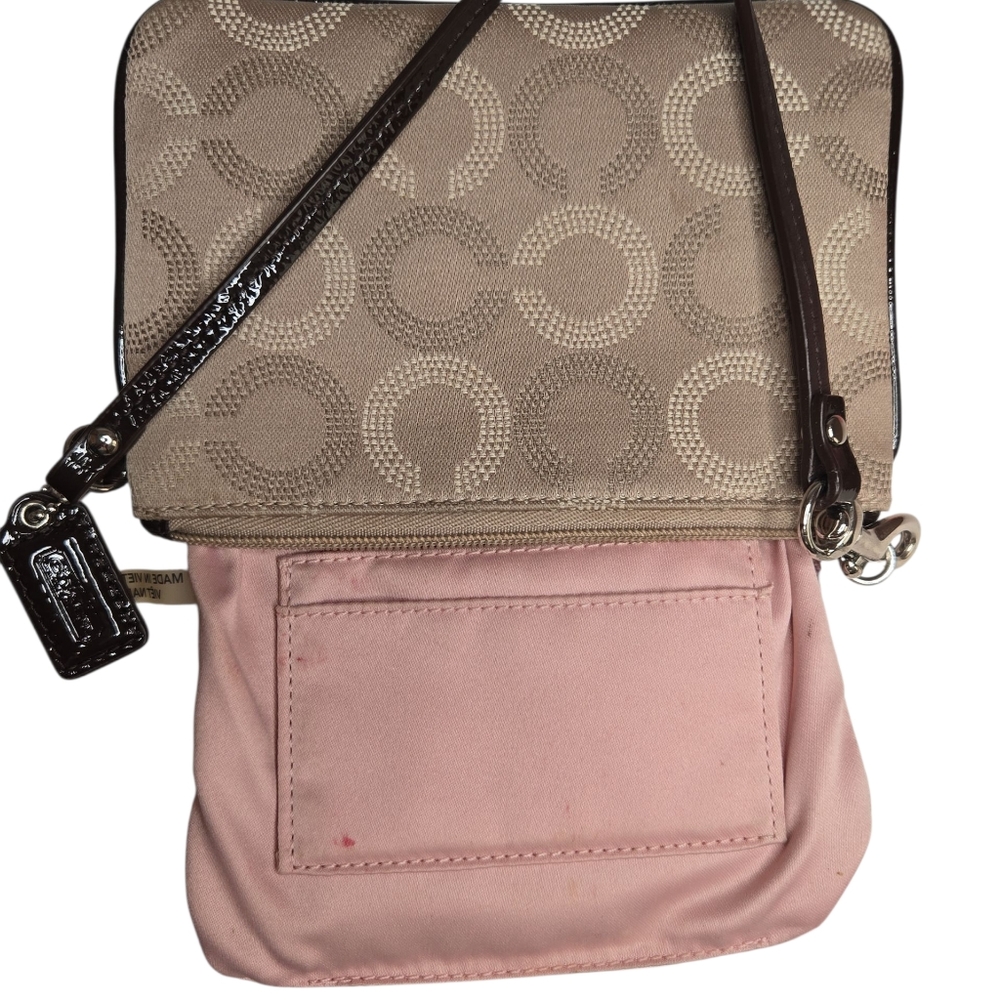 Coach Op Art C Wristlet - Picture 4 of 6